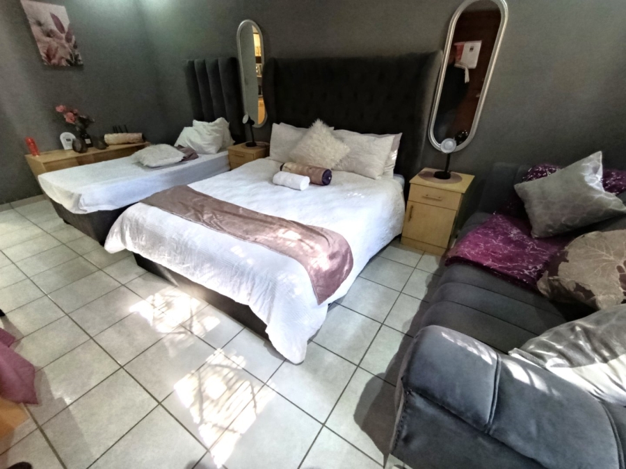 1 Bedroom Property for Sale in Brandwag Free State